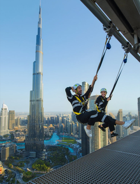 Edge Walk – Sky Views Dubai