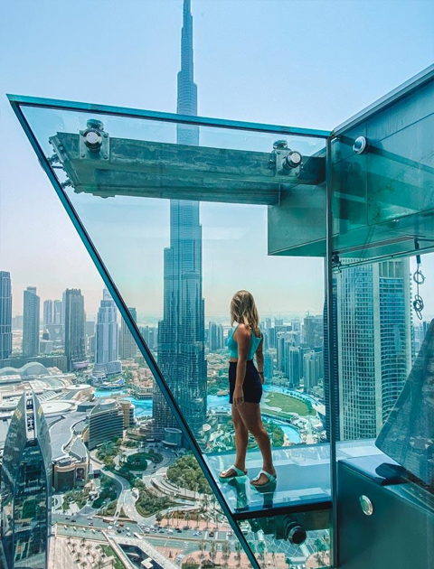 Glass Slide – Sky Views Dubai