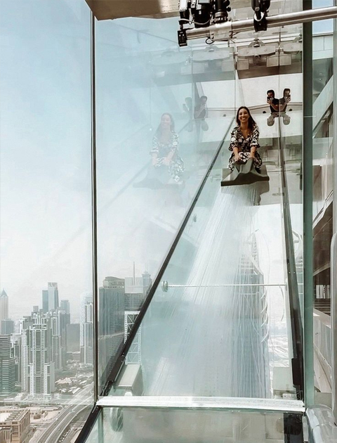 Glass Slide – Sky Views Dubai