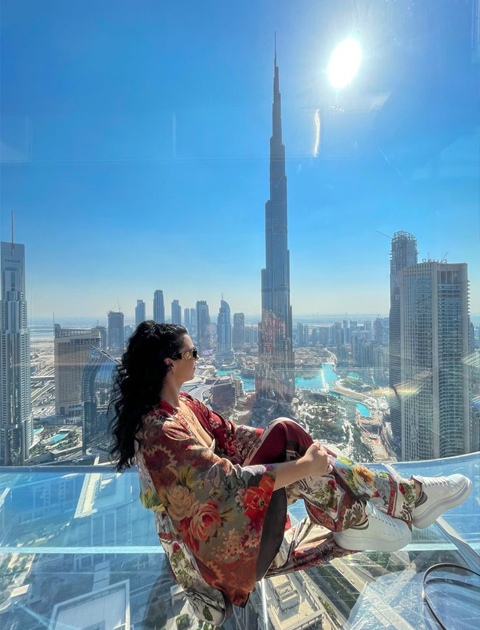 Glass Slide – Sky Views Dubai